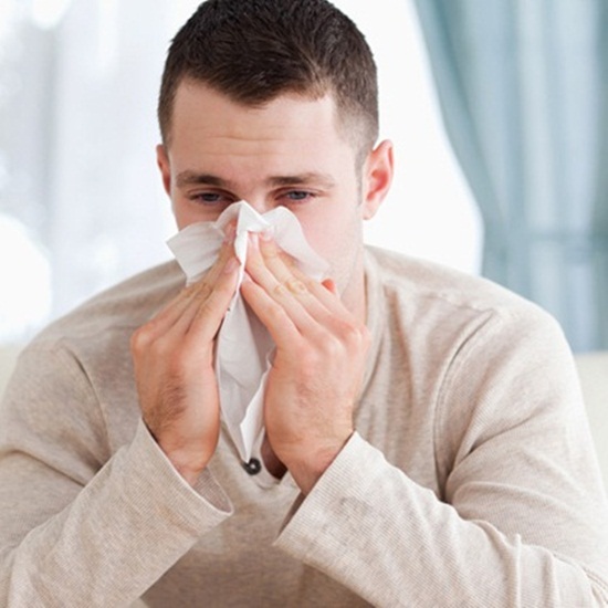 how-to-protect-yourself-from-allergies-and-germs-this-spring-morevent