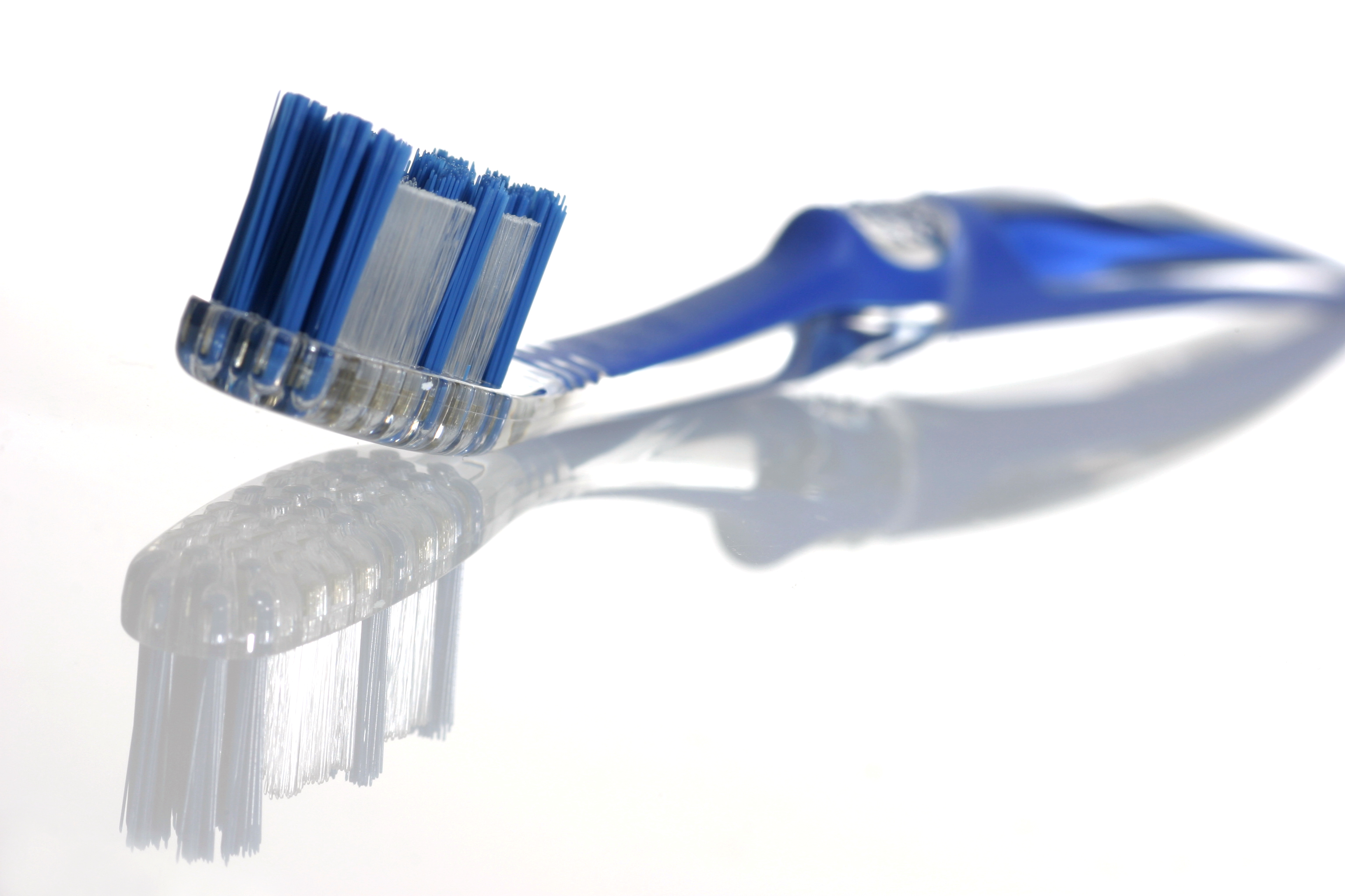 How to choose the best toothbrush? – HealthGuide